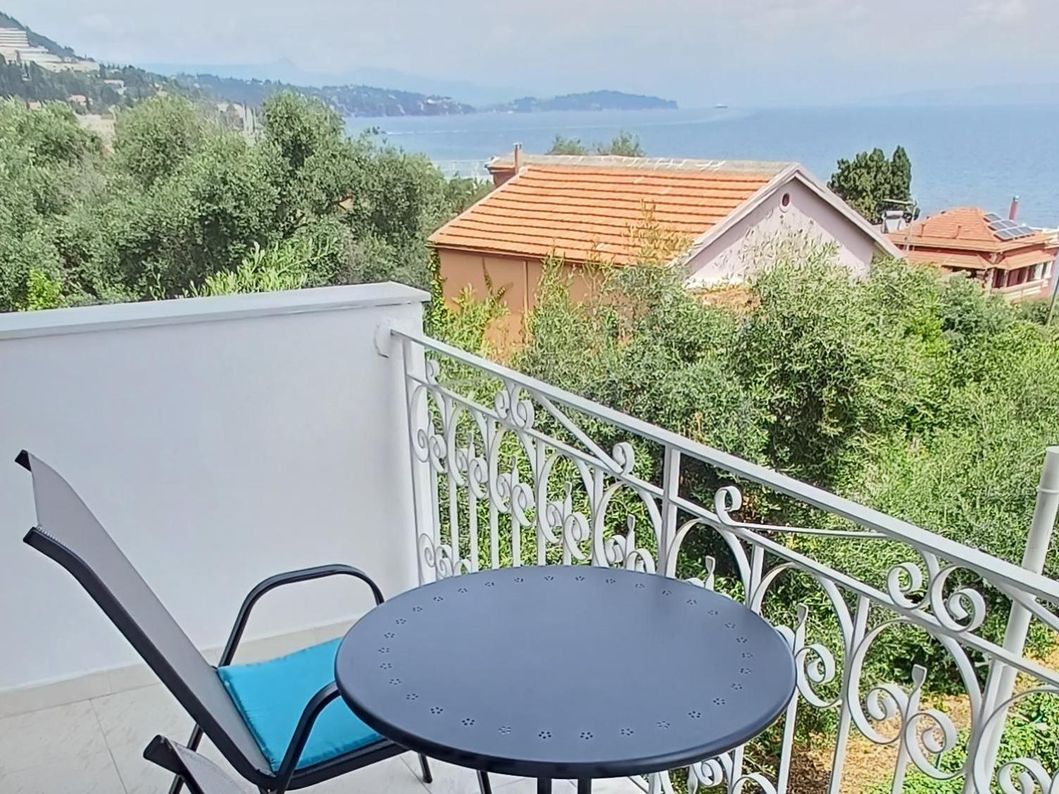 Flora Studios Corfu - Adults Only Benitses  Exterior photo